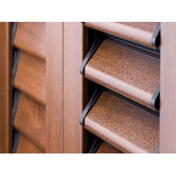 Πατζουρια Συνθετικα με κινητη περσιδα