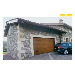 Γκαραζοπορτες  Σπαστες , Πορτα Γκαραζ σε Πετρινο Σπιτι στην Αρκαδια