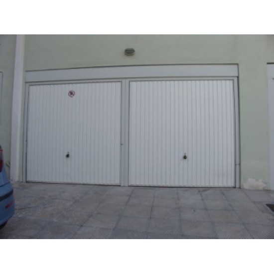 Γκαραζοπορτες, Γκαραζοπορτα σπαστη οροφης  σε γκαραζ  , Πειραιας