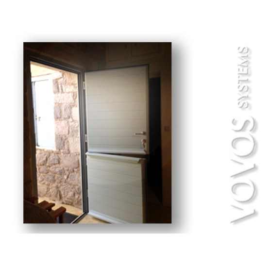 Ξυλινη Εισοδος Αλογοπορτα παραδοσιακη στη Μηλο