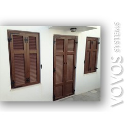 Συνθετικα Παραδοσιακα Πατζουρια ALUPLAST, Διφυλλα  πατζουρια σε απομιμιση ξυλου καρυδιας στο  Κατω Πεταλι  Σιφνος