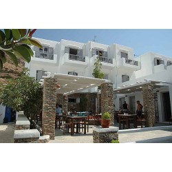 Ξυλινα Κουφωματα, παραδοσιακα ,Νησιωτικα Παραθυρα Πορτες Πατζουρια , στο Ξενοδοχειο Νυμφες στην Σιφνο