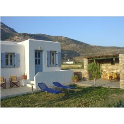 Ξυλινα κουφωματα , παραδοσιακα νησιωτικα, Παραθυρα, πατζουρια, Πορτες στο camping studios Makis στην Σιφνο