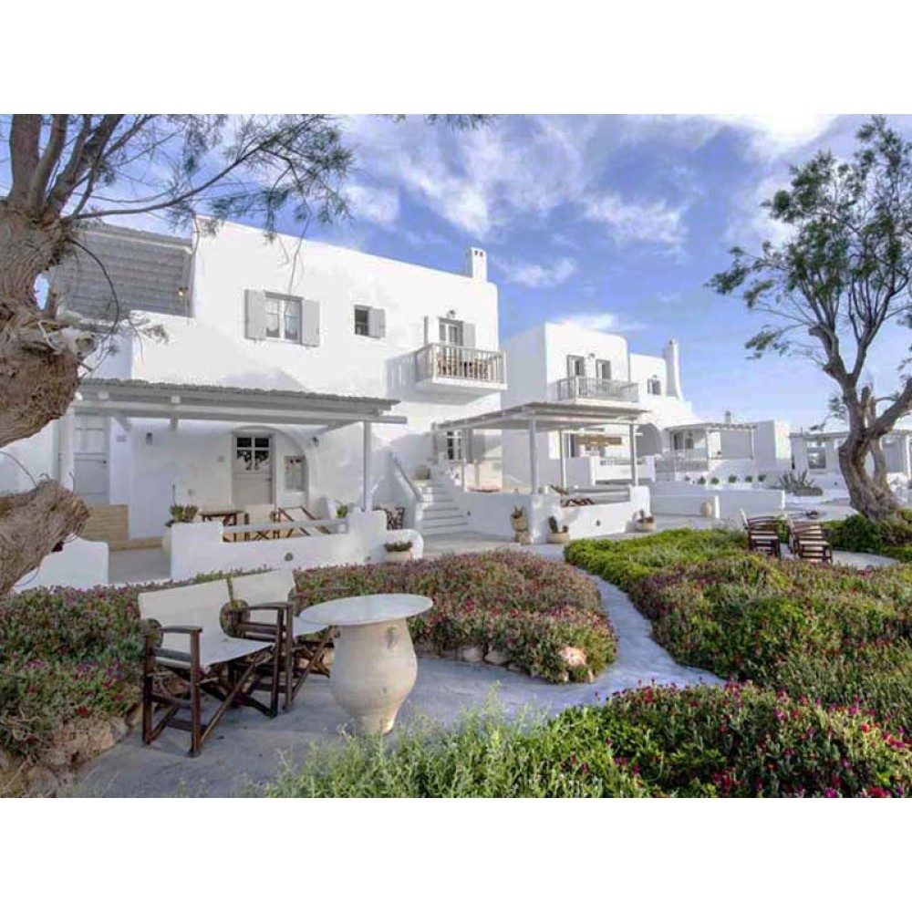 Ξυλινα παραδοσιακα κυκλαδιτικα  Κουφωματα σε Ξενοδοχειο  Νεφελη studios στα Πολλωνια -Μηλος-Κυκλαδες 