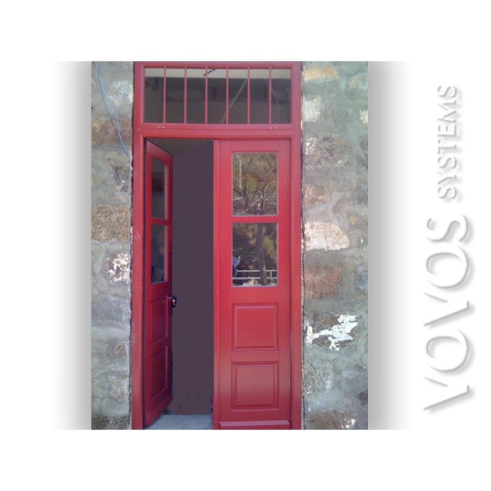 Εξωπορτες ξυλινες,  Πορτα Εισοδου  Παραδοσιακου  καταστηματος στην Πλακα  Μηλου