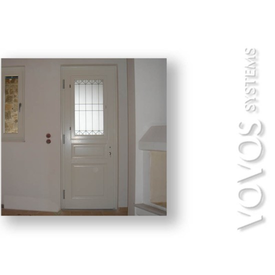  Κουζινοπορτες Ξυλινες, Κουζινοπορτα ξυλινη απλη μονοφυλλη με τζαμι και σιδερια στην Σαντορινη