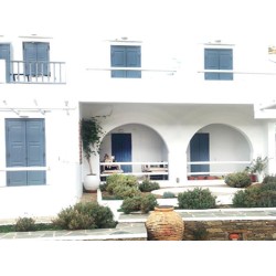 Ξυλινα Ενεργειακα Κουφωματα , Παραδοσιακα Πατζουρια Ταμπλαδωτα , Πορτες , Παραθυρα  Ξενοδοχειο "Νυμφες" στις Καμαρες Σιφνος