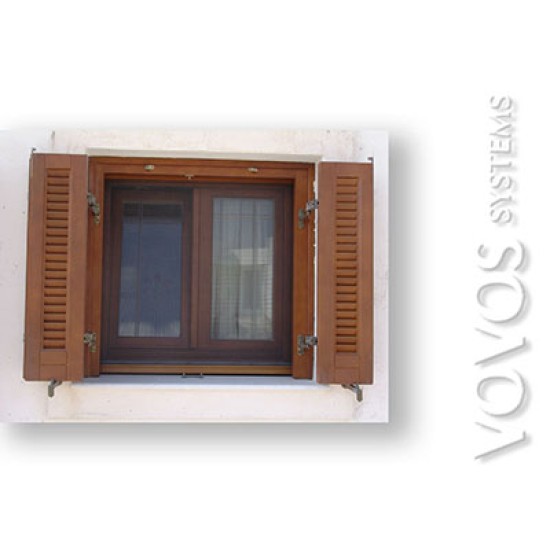 Ξυλινα Κουφωματα, Παραθυρα ενεργειακα ξυλινα,  με τετραφυλλα παντζουρια αναδιπλουμενα  λουστραριστα, στην Βυτινα Αρκαδιας