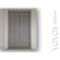 Ξυλινα πατζουρια, Σπαστα παντζουρια τετραφυλλα στα  "studios Nεφελη" Πολλωνια Μηλος