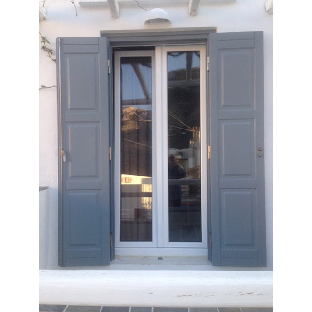 Ξυλινα Πατζουρια Ταμπλαδωτα Παραδοσιακα Νησιωτικα απο Κοντρα πλακε θαλασσης στα "studios Νυμφες " Καμαρες Σιφνος