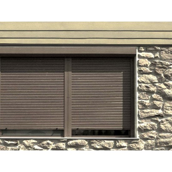 ΡΟΛΑ Εξωτερικα, Διπλο Εξωτερικο Ρολο  σε πετρινο σπιτι στον Πυργο Ηλειας