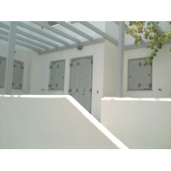 Νησιωτικα παραδοσιακα ξυλινα κουφωματα στη ΣΕΡΙΦΟ