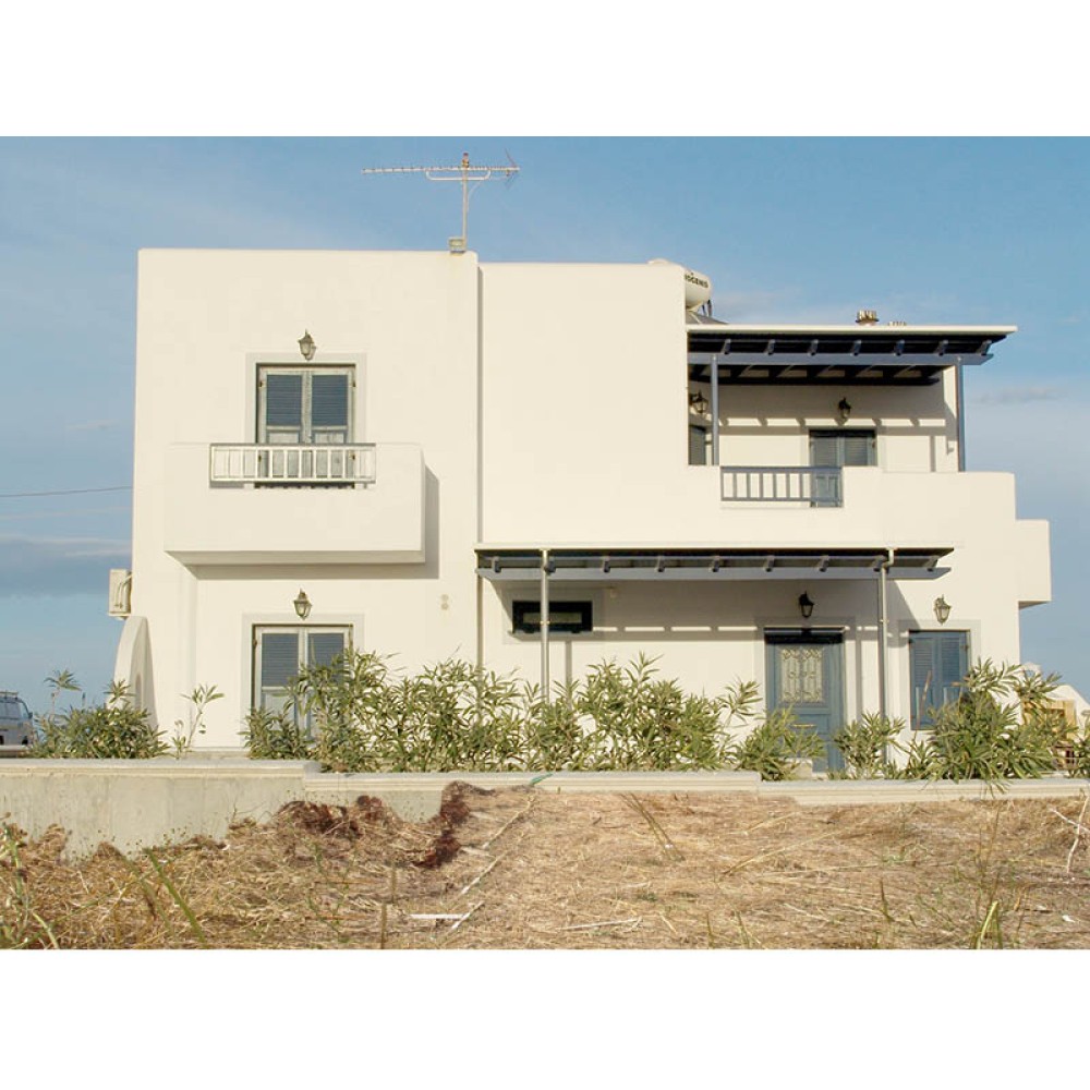 Ξυλινα Κουφωματα , Πορτες, Μπαλκονοπορτες, Παραθυρα, Πατζουρια ξυλινα απο ξυλο Μεραντι με Λακα στην Ικαρια