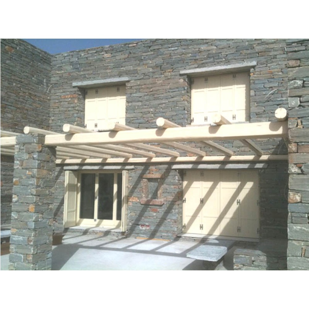 Ξυλινα Κουφωματα , Παραδοσιακα ξυλινα πατζουρια ,παραθυρα , πορτες  σε  πετρινο σπιτι στην ΤΖΙΑ