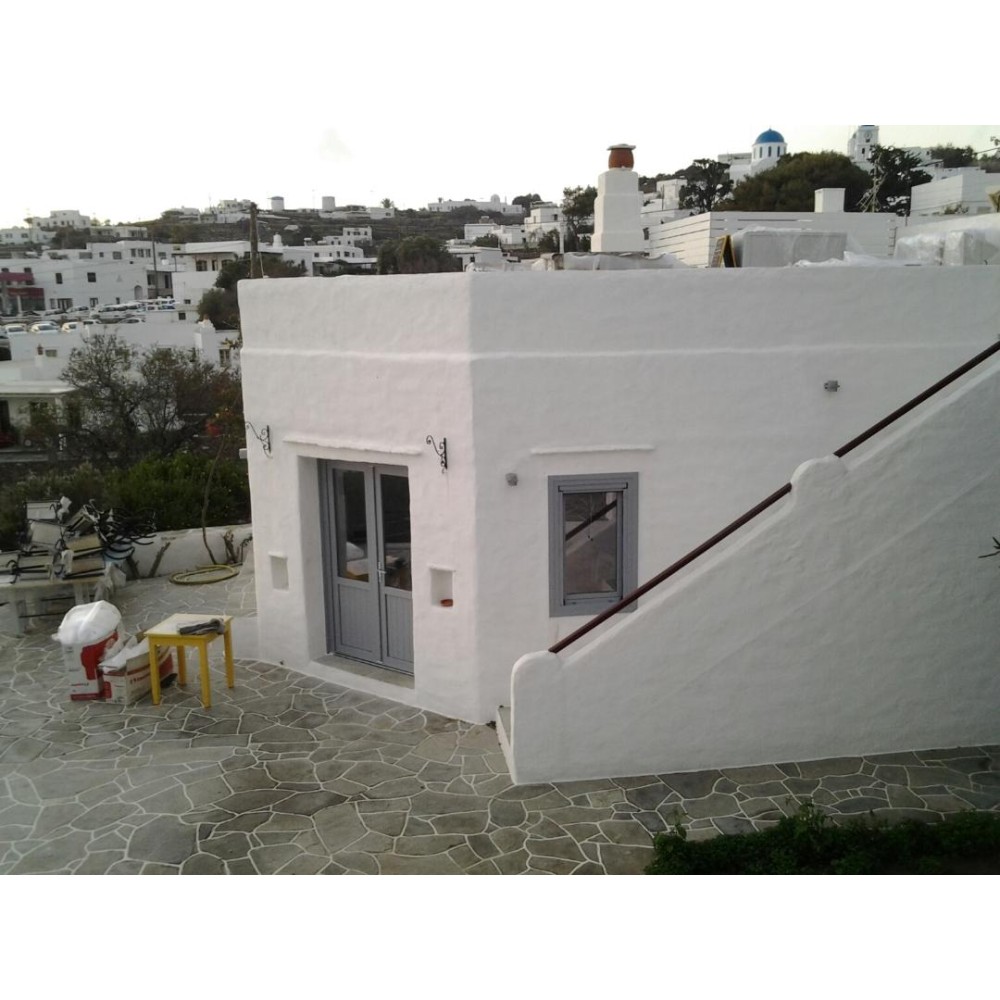 Κουφωματα PVC σε  καταστημα στη Σιφνο