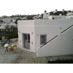 Κουφωματα PVC σε  καταστημα στη Σιφνο