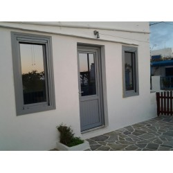  Κουφωματα  PVC  σε Μεζεδοπωλειο στη Σιφνο