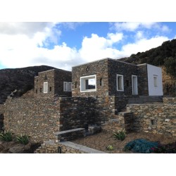 Ξυλινα Παραδοσιακα Κουφωματα πετρινης κατοικιας  στην Μερσίνα Σιφνου