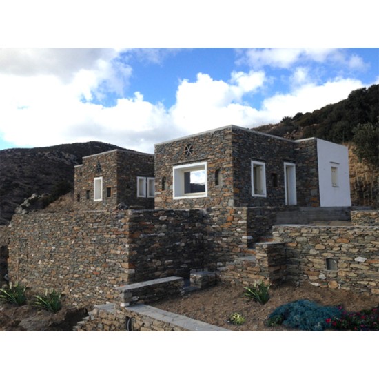 Ξυλινα Παραδοσιακα Κουφωματα πετρινης κατοικιας  στην Μερσίνα Σιφνου