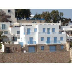 Ξυλινα ενεργειακα παραδοσιακα  κουφωματα, πορτες , παραθυρα , πατζουρια στην προβλητα Αδαμαντα Μηλου 