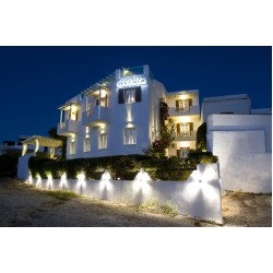 Συνθετικα Κουφωματα ,Pvc Πορτες, Παραθυρα, Πατζουρια , στο Ξενοδοχειο Οστρια στην Μηλο