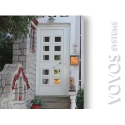 Εξωθυρες Συνθετικες, Εξωπορτα με πανελ pvc και κρυσταλλα καθρεπτη σε μονοκατοικια στην Ερμιονη