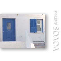 Νησιωτικα Συνθετικα Pvc Κουφωματα, Πορτα και Παραθυρα με πατζουρια  στην Κυθνο