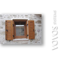 Συνθετικα Κουφωματα Παραδοσιακα,  Παραθυρα Πατζουρια  σε  Απομιμηση Ξυλου στην Ερεσο Μυτιληνης