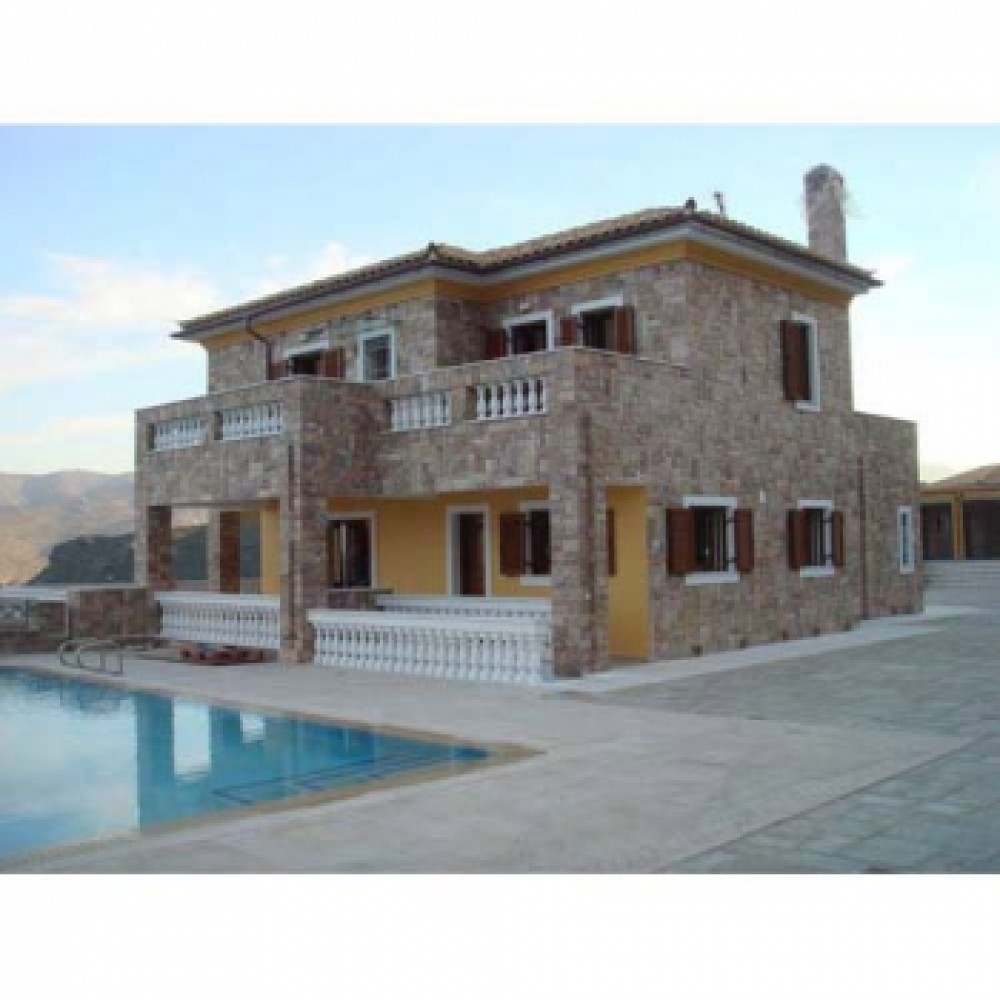 Συνθετικα Κουφωματα , PVC κουφωματα Kommerling  σε  πετρινο σπιτι  στην Ανδρο